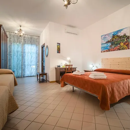 Panzió Il Vivaio Santa Teresa di Riva